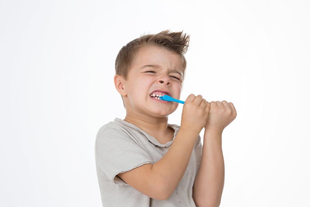 bad toothbrush use and dental health
