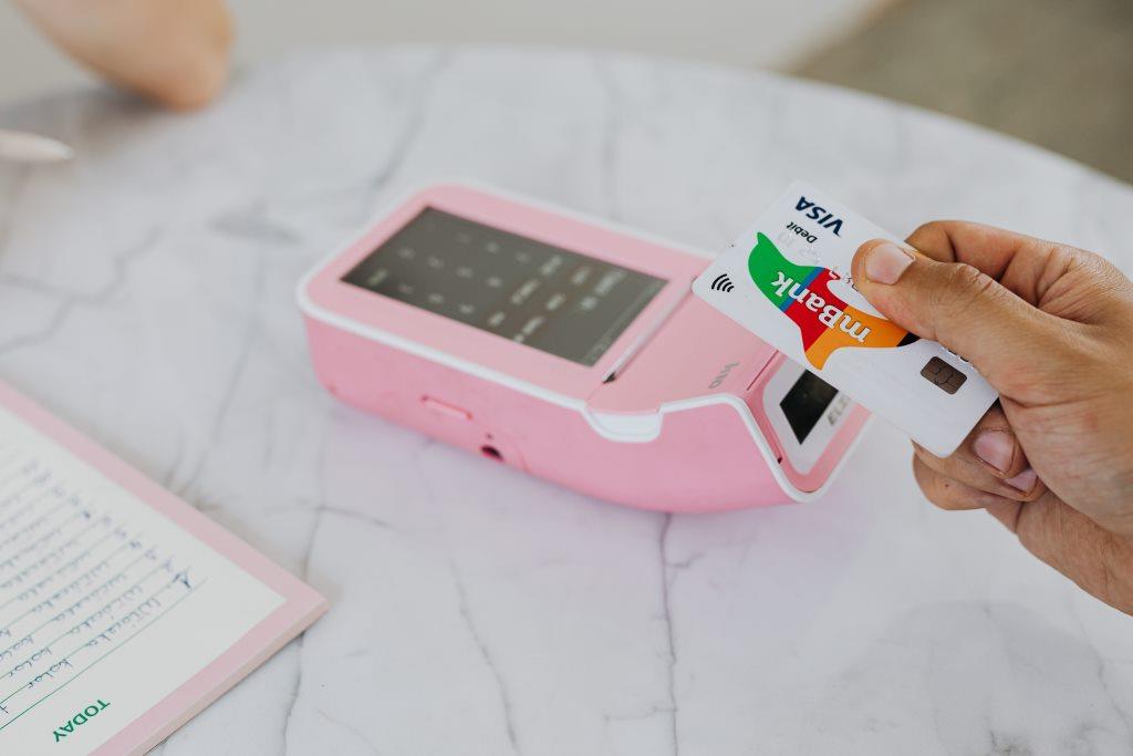 Contactless Shopping: How a simple tap is changing the game