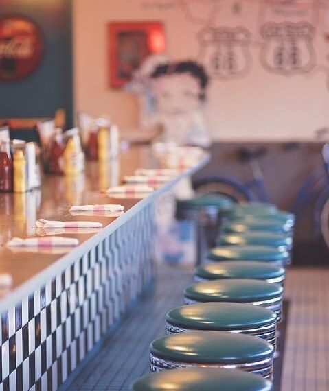 T&rsquo;s Diner / Ice Cream Shop