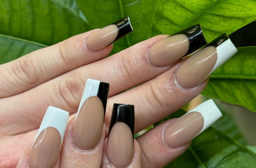 Foxy Nails